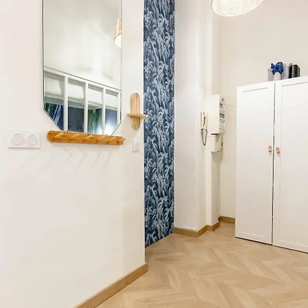 Boho Chic In Old Town Nice