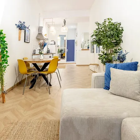 Boho Chic In Old Town Nizza