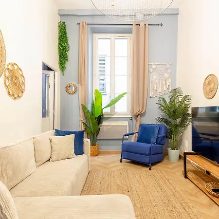 Boho Chic In Old Town Apartament