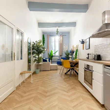 Boho Chic In Old Town *